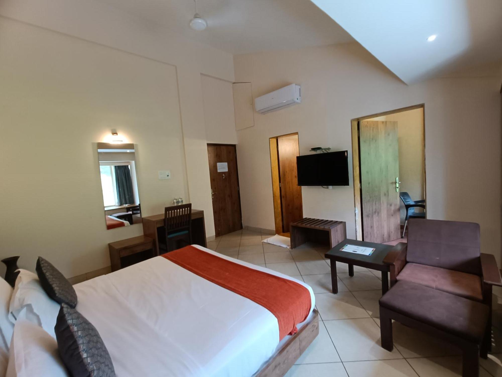 Misty Meadows, Lonavala Hotel Exterior photo