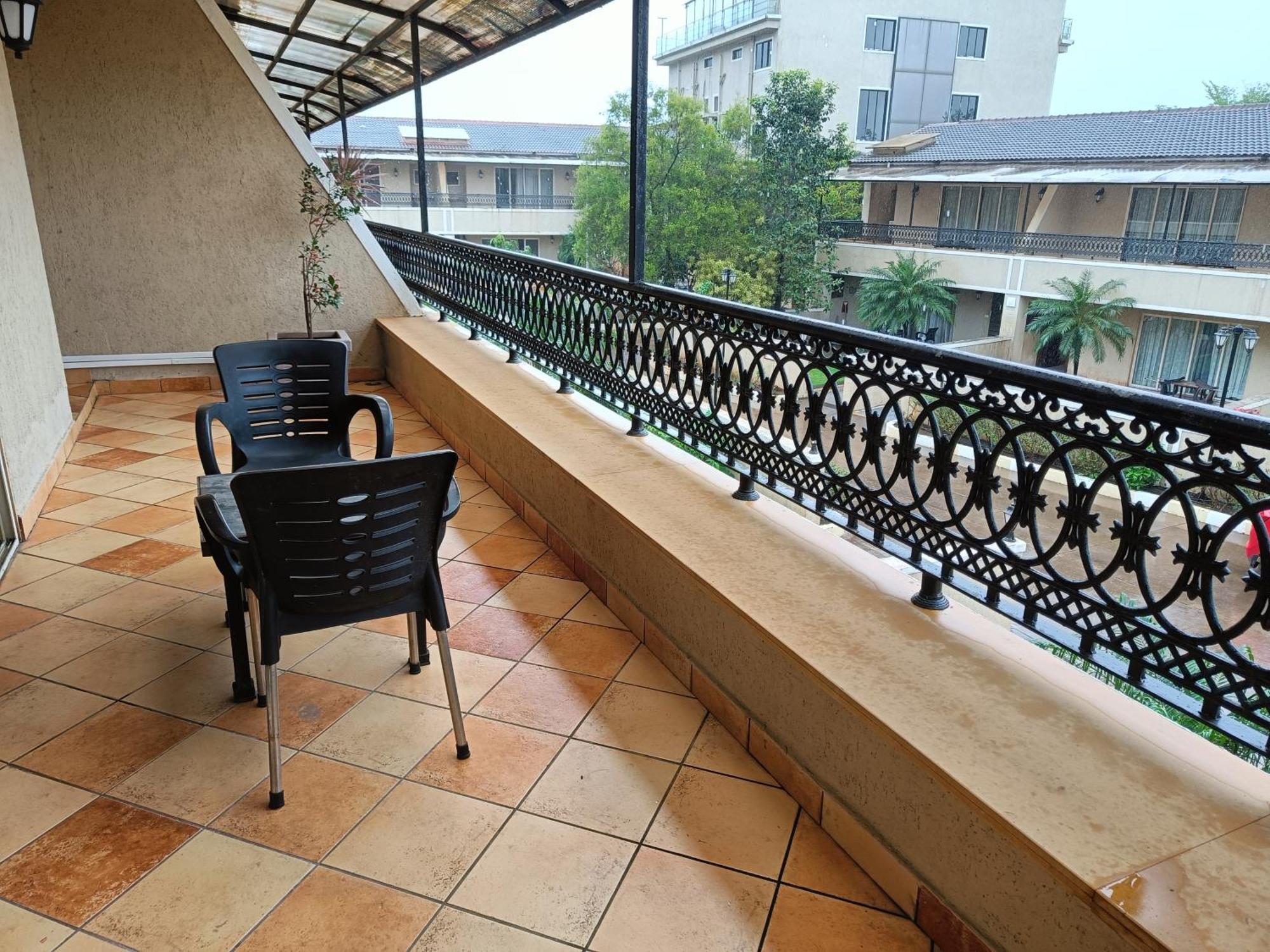 Misty Meadows, Lonavala Hotel Exterior photo