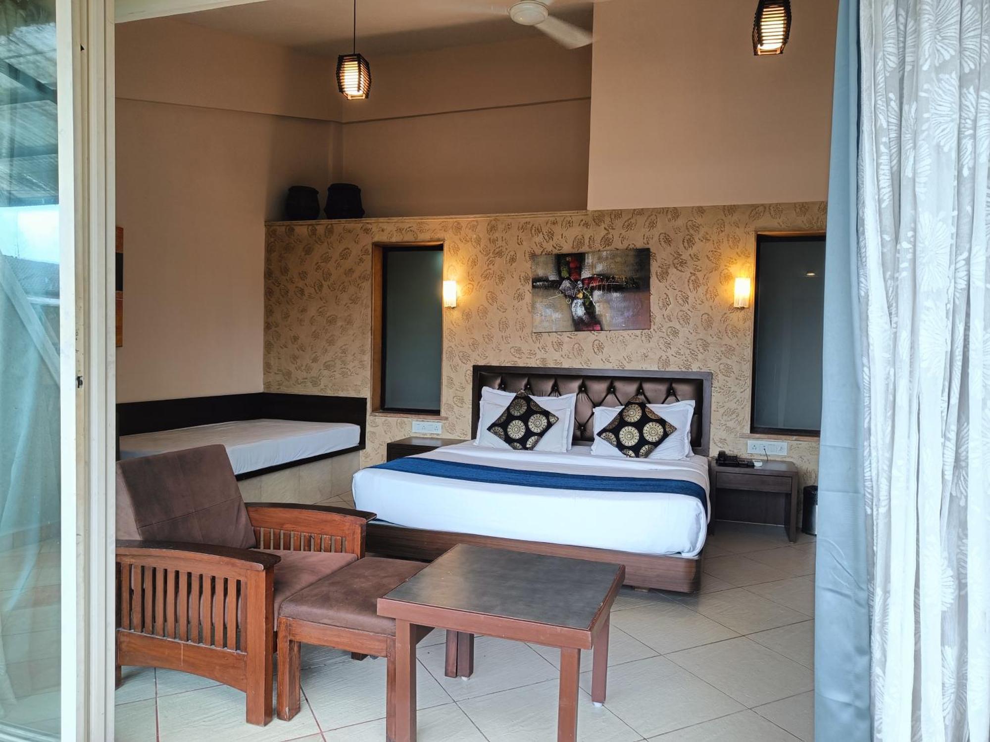 Misty Meadows, Lonavala Hotel Exterior photo