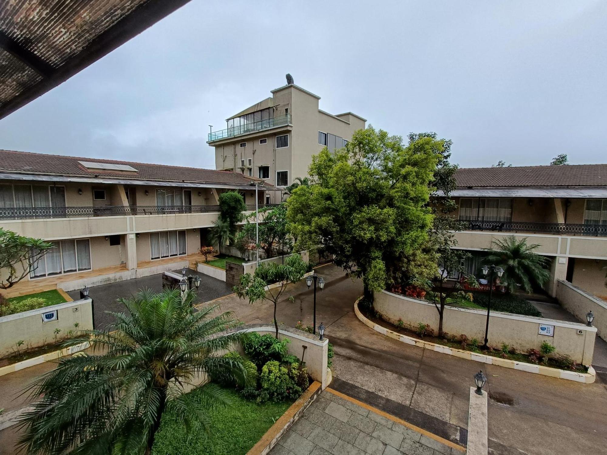 Misty Meadows, Lonavala Hotel Exterior photo