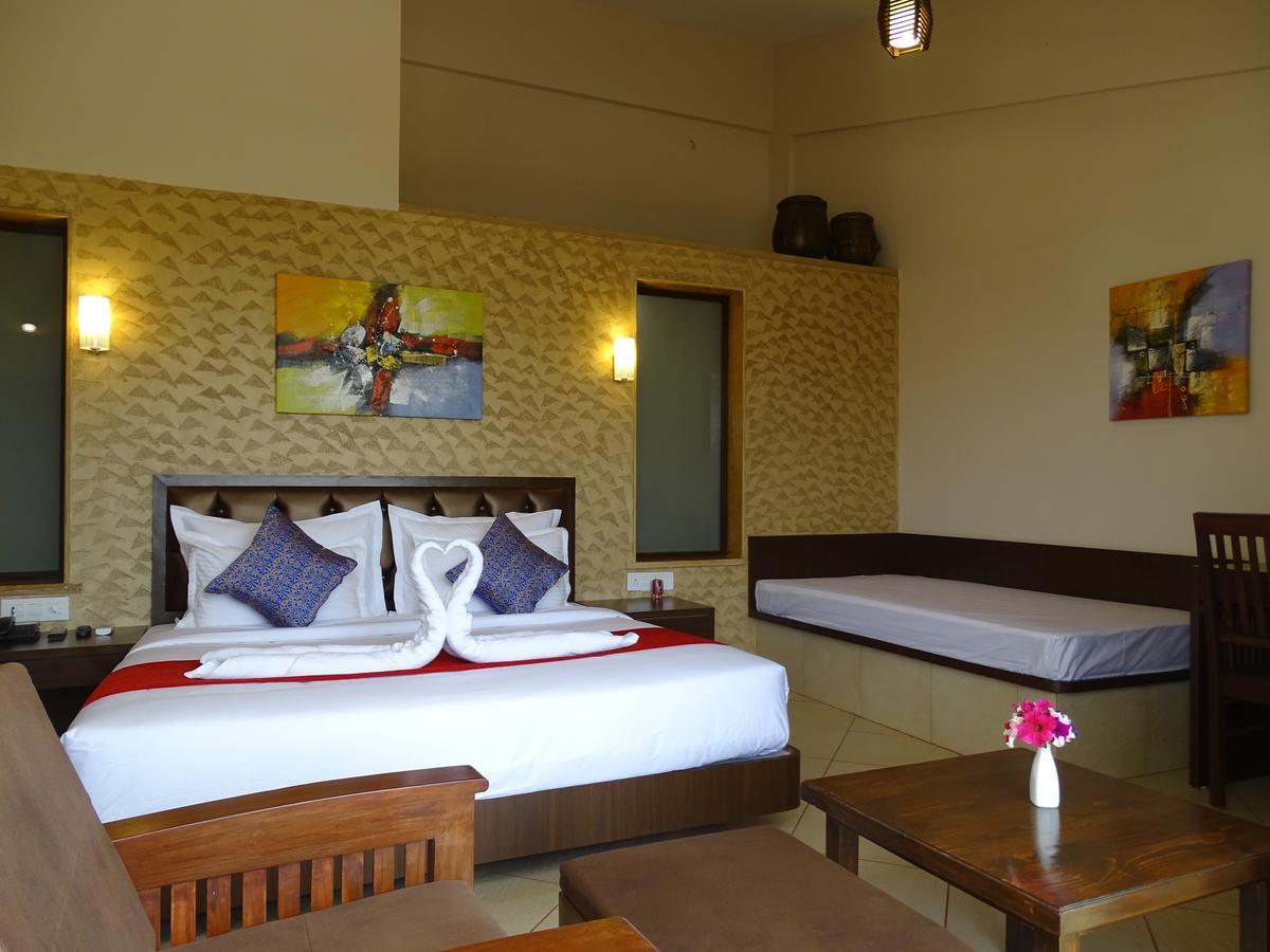 Misty Meadows, Lonavala Hotel Exterior photo